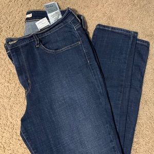 Levi’s 721 High Rise Skinny